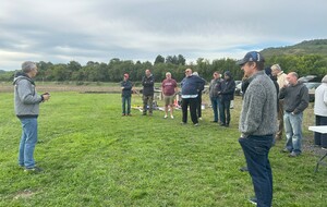 Briefing pilotes avant le début des épreuves, par le maitre de cérémonie, Sébastien T.
